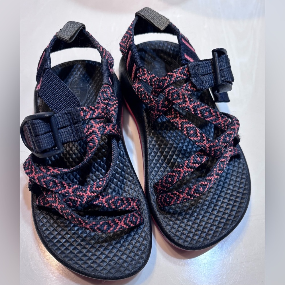 Chaco toddler sandals sz 10